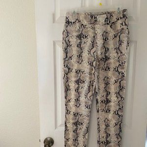 Chico's Pyton Animal Print Jeggings Size 6  NWOT
